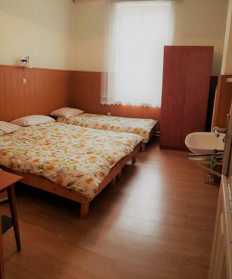 Parád Muskatli Ueduelohaz B&B 외부 사진